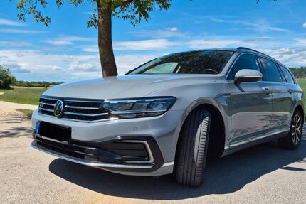 VW Passat Variant 68.500 km 24.200 &euro; Oberdolling 85129