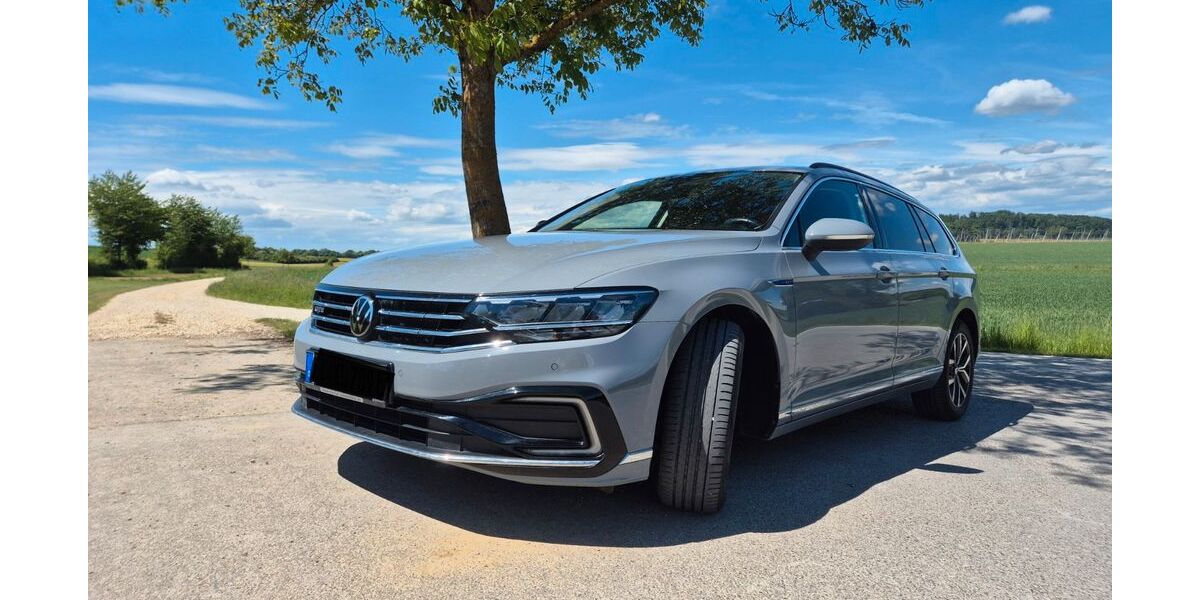 VW Passat Variant 68.500 km 24.200 &euro; Oberdolling 85129