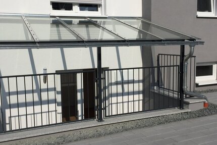 Moderne, charmante 2-Zi-Souterrain-Wohnung WFL ca. 66 m² Energiesparhaus Fußbodenheizung Terrasse und Garage. - Wohnung Neunburg vorm Wald | Angebot:26952314