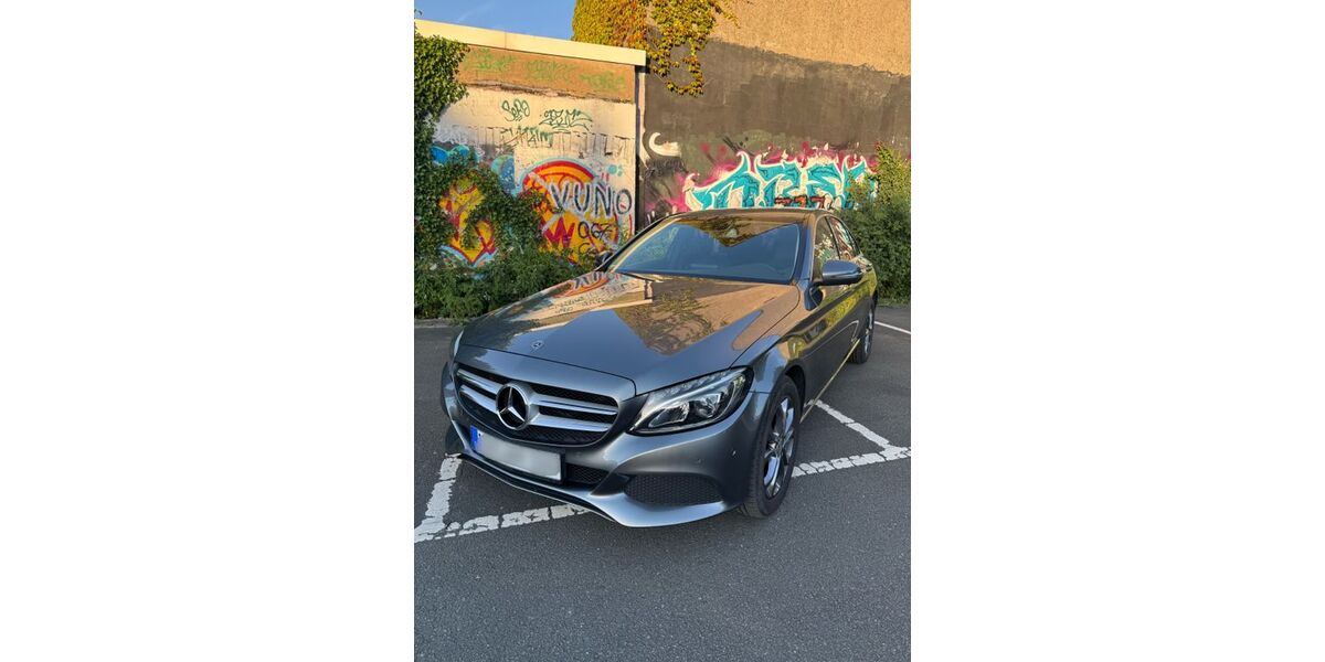 Mercedes-Benz C 250 142.000 km 20.300 &euro; Hamm 59067