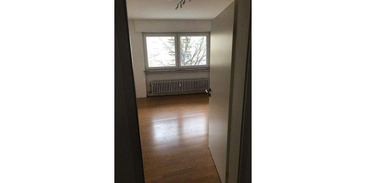 Etagenwohnung Ludwigshafen Mitte - 6 Zimmer, 130 m&sup2;, 1.125&euro; | Angebot:24825864