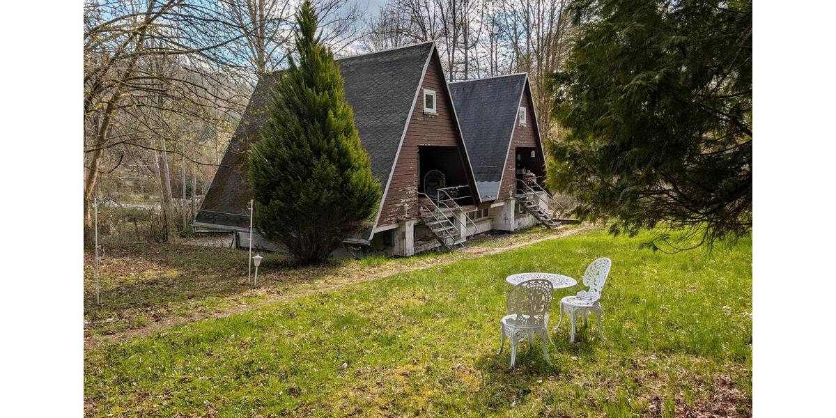 Einfamilienhaus Suhl Schmiedefeld am Rennsteig - 9 Zimmer, 230 m&sup2;, 52.000&euro; | Angebot:26197985