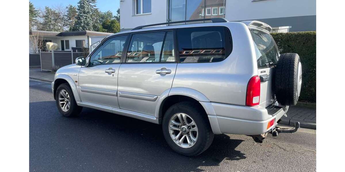 Suzuki Grand Vitara 149.000 km 7.900 &euro; Wiesbaden 65185