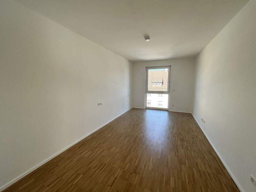 Moderner Wohnkomfort - viel Platz + Freiraum! 5 Zimmer + Süd-Balkon, Einbauküche, 2 Bäder, Aufzug 5 zimmer