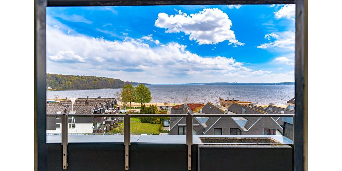 Traumhafte 4-Zi.-Maisonette-Whg mit 4 Balkonen mit Wasserblick zzgl. 2 Außen-Stellplätzen 4 zimmer