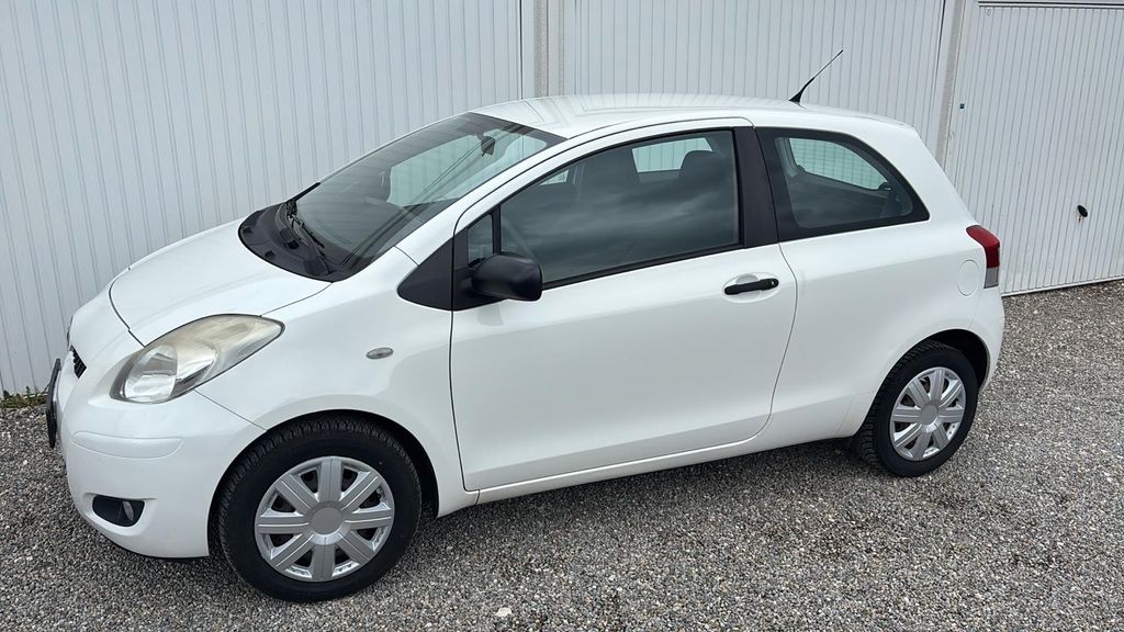 Toyota Yaris 189.000 km 1.970 &euro; Dürrlauingen / Ortsteil Mindelaltheim 89350