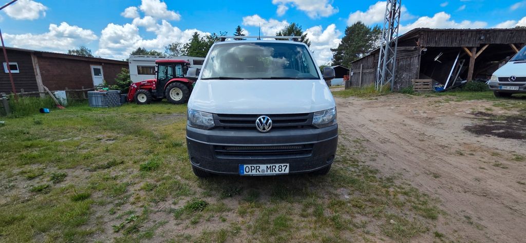 VW T5 Shuttle 270.000 km 17.900 &euro; Rheinsberg 16831