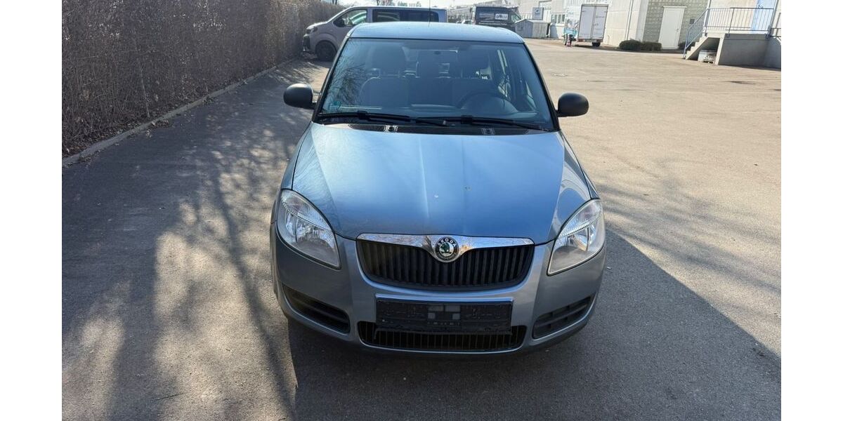Skoda Fabia 81.000 km 2.699 &euro; Weingarten 88250