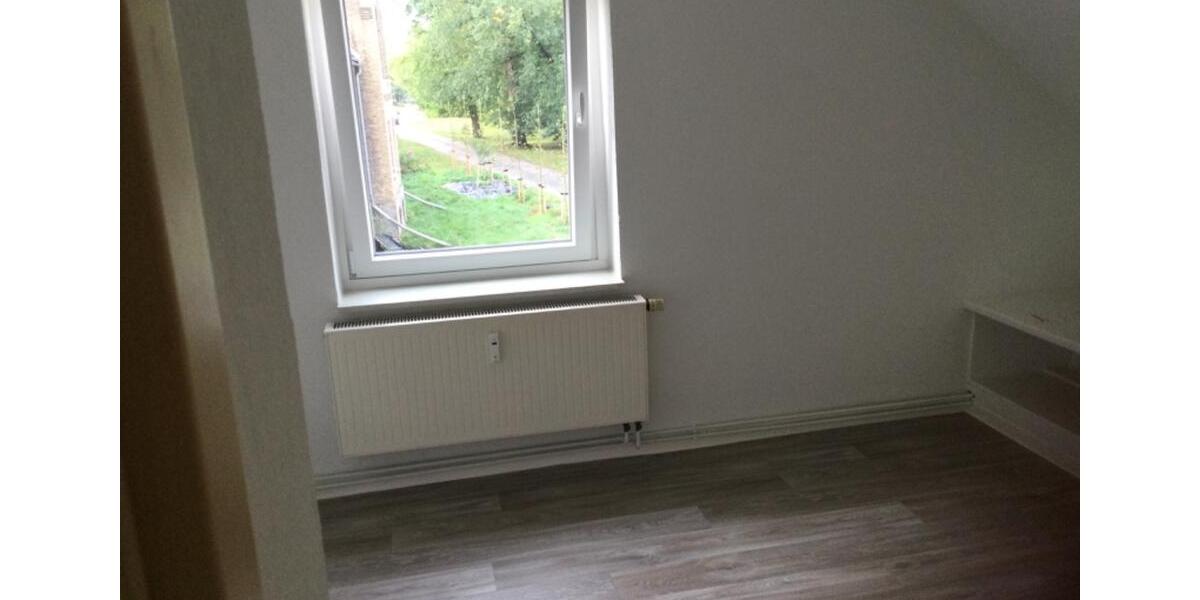 Dachgeschoßwohnung Wriezen - 3 Zimmer, 75 m&sup2;, 470&euro; | Angebot:25135574