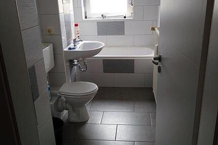 Wohnung Naumburg (Saale) - 4 Zimmer, 70 m&sup2;, 75.000&euro; | Angebot:27642380