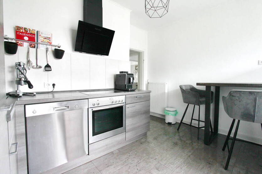 3,5 Zimmer Wohnung in ruhiger Seitenstraße in Barmbek-Süd.