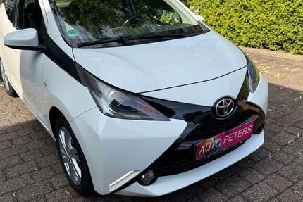 Toyota Aygo (X) 69.000 km 6.480 &euro; Bergkamen 59192