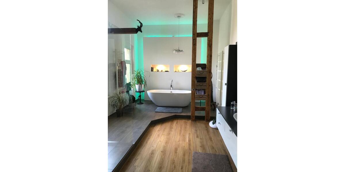Etagenwohnung Schmölln - 5 Zimmer, 156 m&sup2;, 254.000&euro; | Angebot:26964382