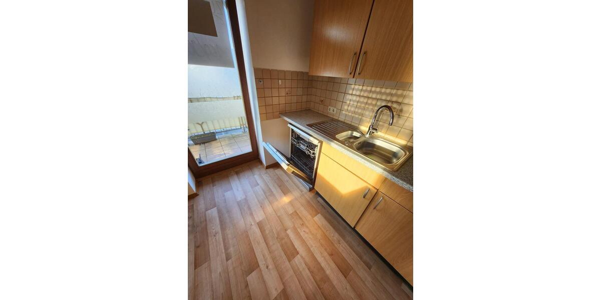Etagenwohnung Schöllnach - 4 Zimmer, 110 m&sup2;, 700&euro; | Angebot:25408053