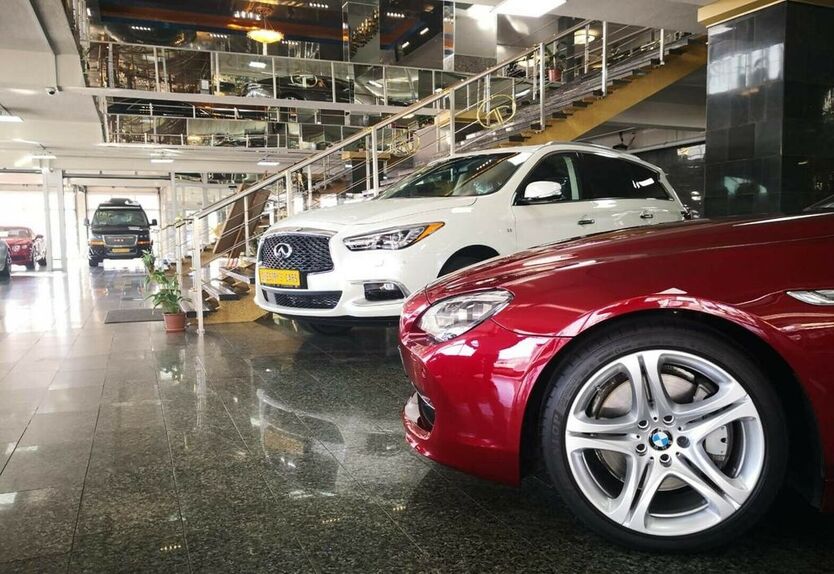 INFINITI QX60 20 km 54.445 € Berlin 10785