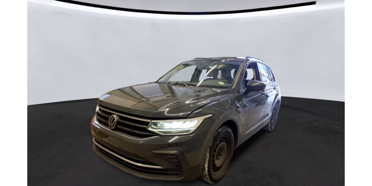 VW Tiguan 218.310 km 16.890 &euro; Braunschweig 38114