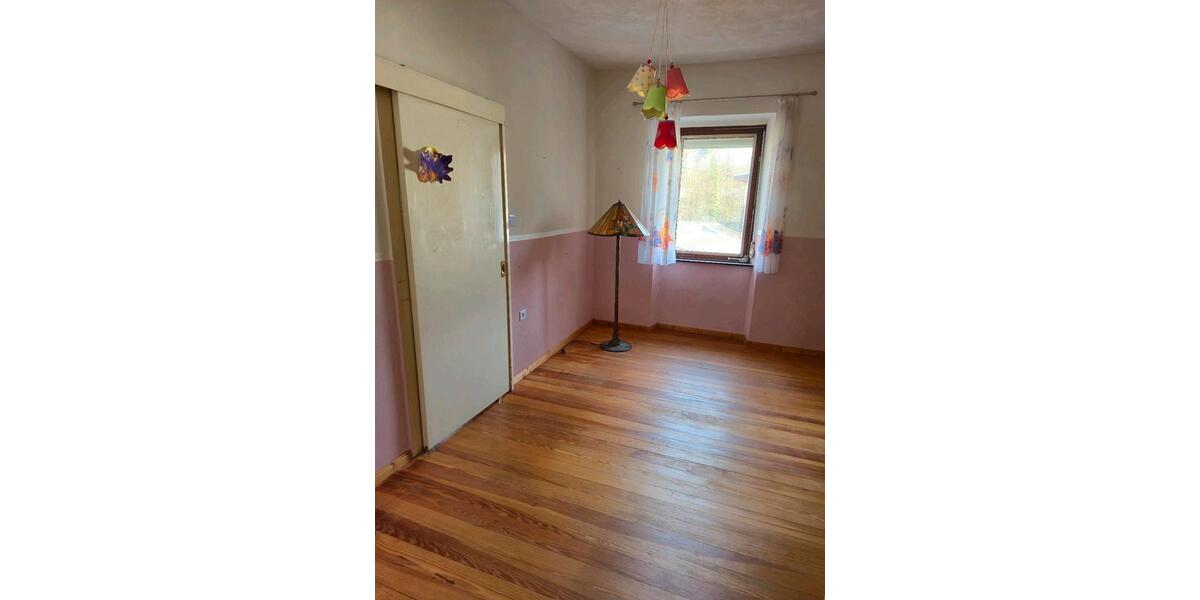 Mehrfamilienhaus, Wohnhaus Ottweiler - 9 Zimmer, 200 m&sup2;, 139.000&euro; | Angebot:26868850