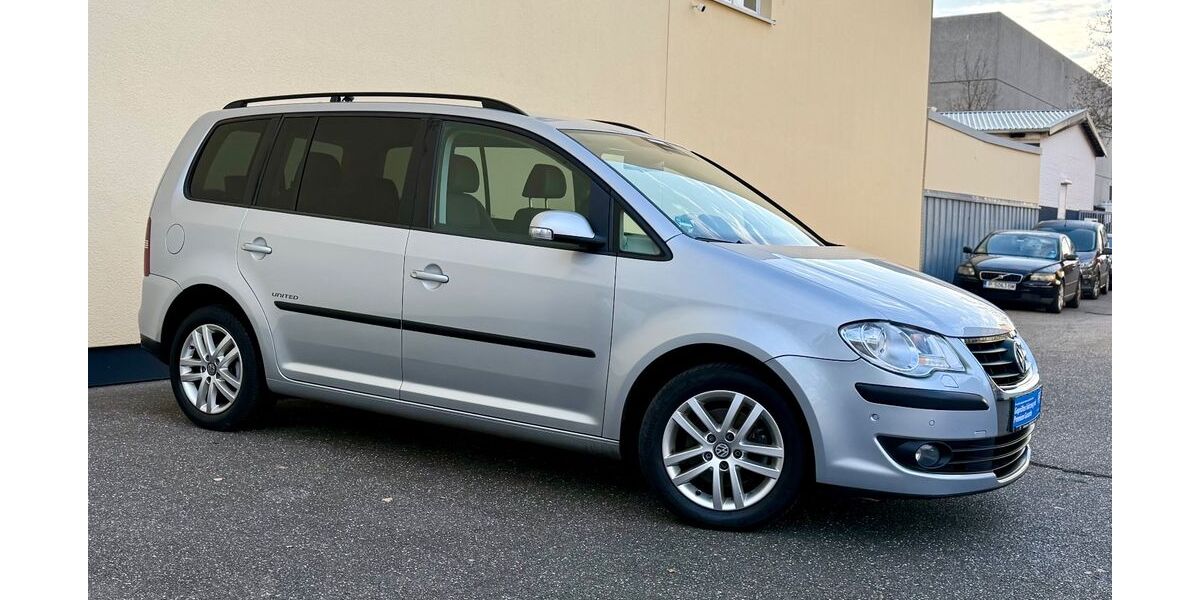 VW Touran 178.521 km 6.990 &euro; Hamburg 20537