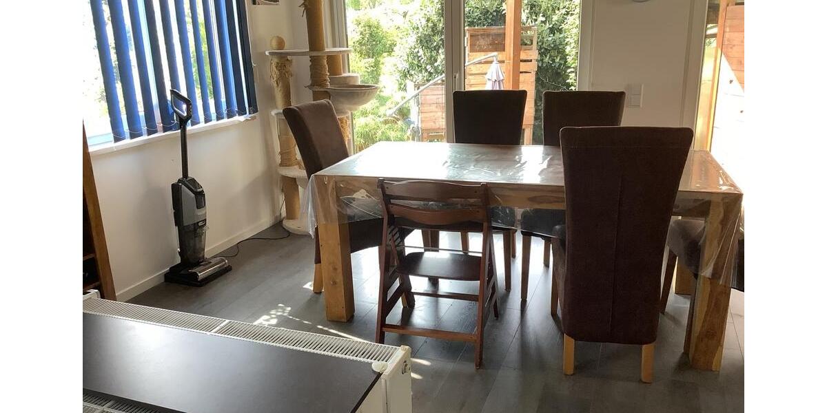 Einfamilienhaus Solms - 7 Zimmer, 210 m&sup2;, 420.000&euro; | Angebot:26317041