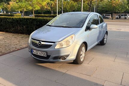 Opel Corsa 97.000 km 2.600 &euro; München 80992
