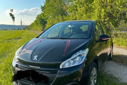 Peugeot 208 90.000 km 6.100 &euro; Geretsried 82538