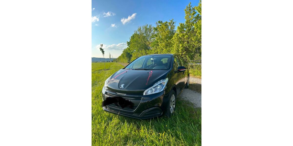 Peugeot 208 90.000 km 6.100 &euro; Geretsried 82538