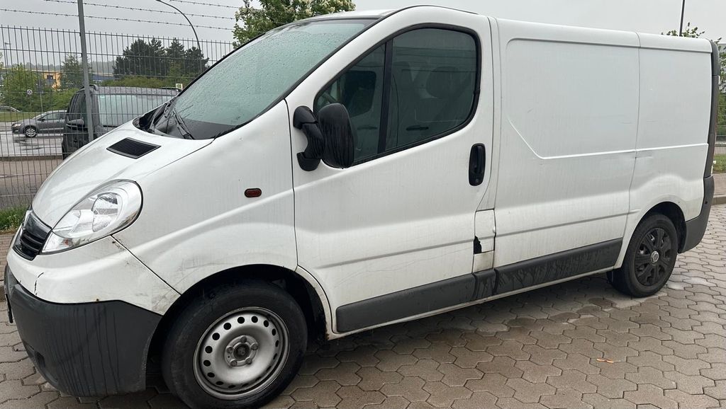 Opel Vivaro 267.191 km 2.499 &euro; hamburg 20539