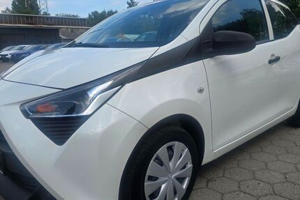 Toyota Aygo (X) 73.000 km 6.750 &euro; Hamburg 21079