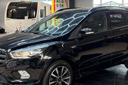 Ford Kuga 93.147 km 17.895 &euro; Husum 25813