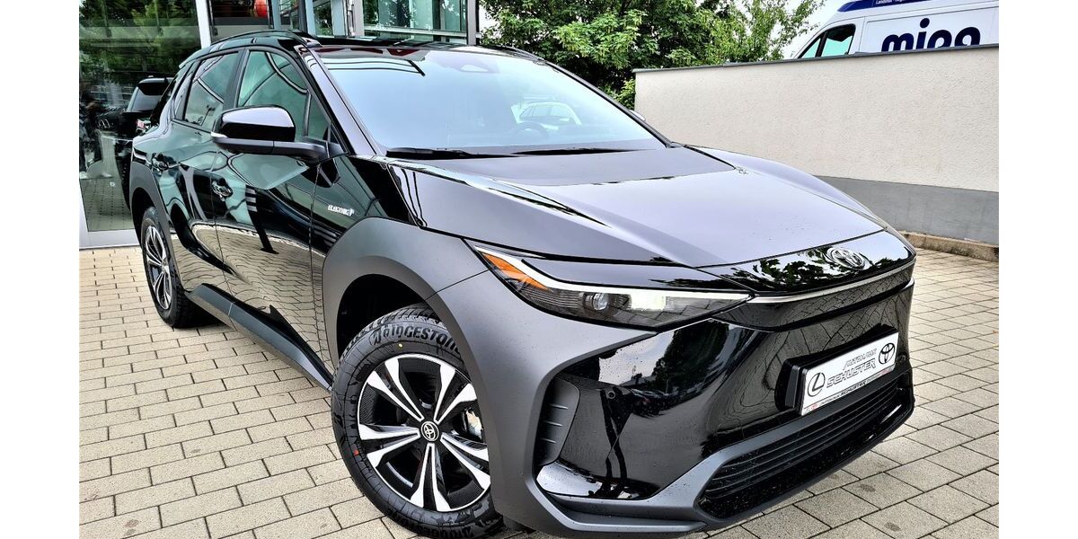 Toyota bZ4X 5.500 km 29.980 &euro; Stadtbergen 86391