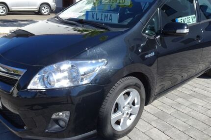 Toyota Auris 94.000 km 8.800 &euro; Geislingen bei Balingen 72351