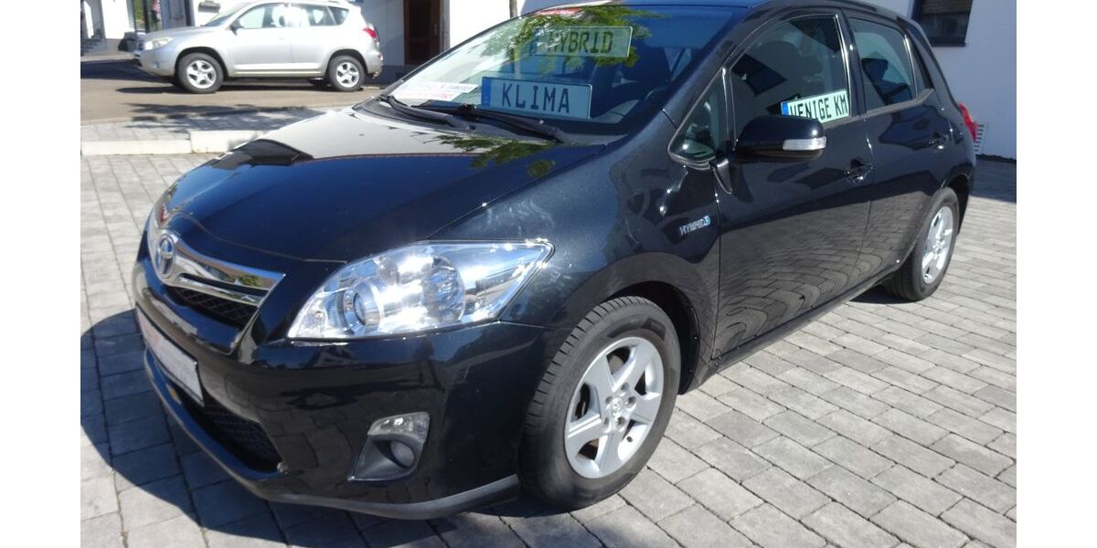 Toyota Auris 94.000 km 8.800 &euro; Geislingen bei Balingen 72351