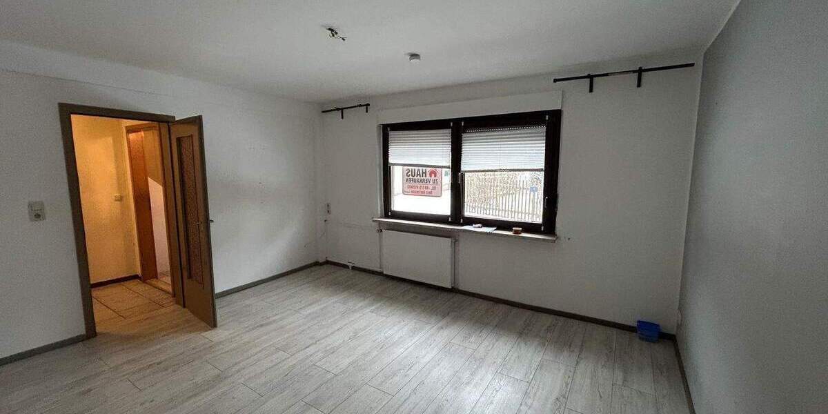 Mehrfamilienhaus, Wohnhaus Unterwellenborn Könitz - 4 Zimmer, 125 m&sup2;, 110.000&euro; | Angebot:25660574