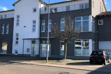 Attraktives, zweigeschossiges Büro-Praxisobjekt in Essingen zu vermieten zimmer