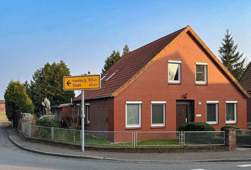 Haus zum Kaufen in Neuhaus (Oste) 148.900 € 100 m²