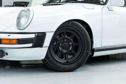 Porsche 911 121.000 km 59.999 € Grevenbroich 41515