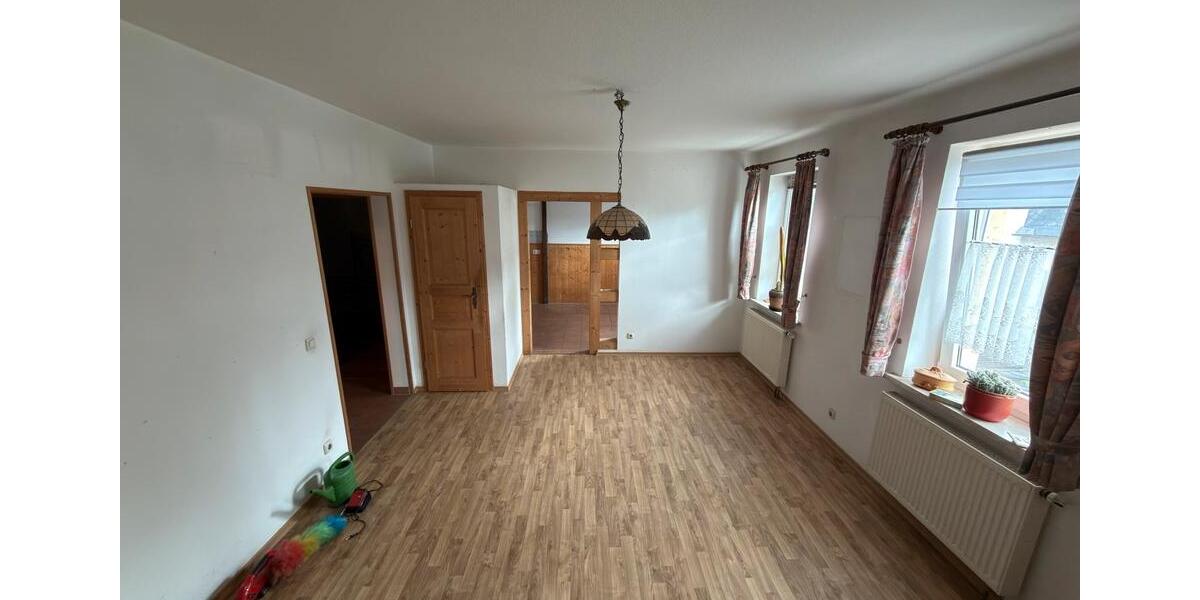 Einfamilienhaus Bad Lobenstein - 7 Zimmer, 130 m&sup2;, 259.000&euro; | Angebot:26905361