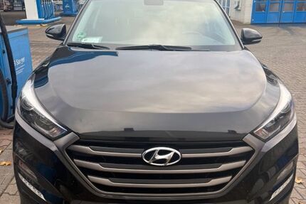 Hyundai TUCSON 71.000 km 13.990 &euro; Köln 50668