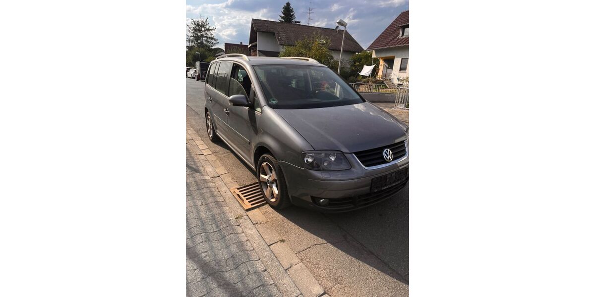 VW Touran 261.000 km 1.500 &euro; groß Gerau 64521