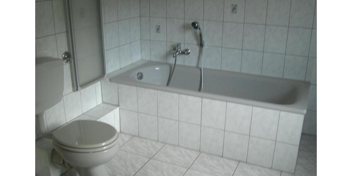 Dachgeschoßwohnung Wipperfürth - 2 Zimmer, 70 m&sup2;, 490&euro; | Angebot:25499382