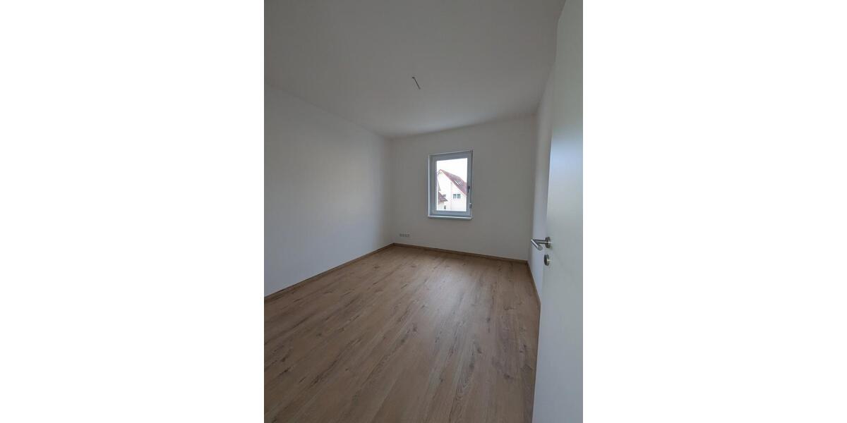 Reihenhaus Delitzsch - 5 Zimmer, 135 m&sup2;, 1.499&euro; | Angebot:25550897