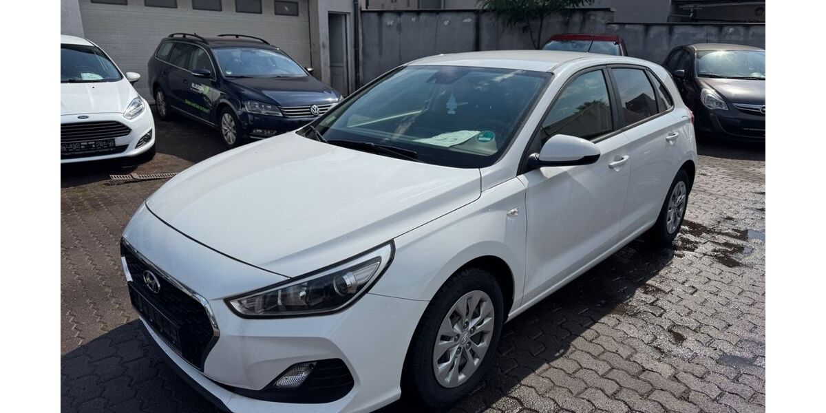Hyundai i30 48.666 km 9.850 &euro; Saarlouis 66740