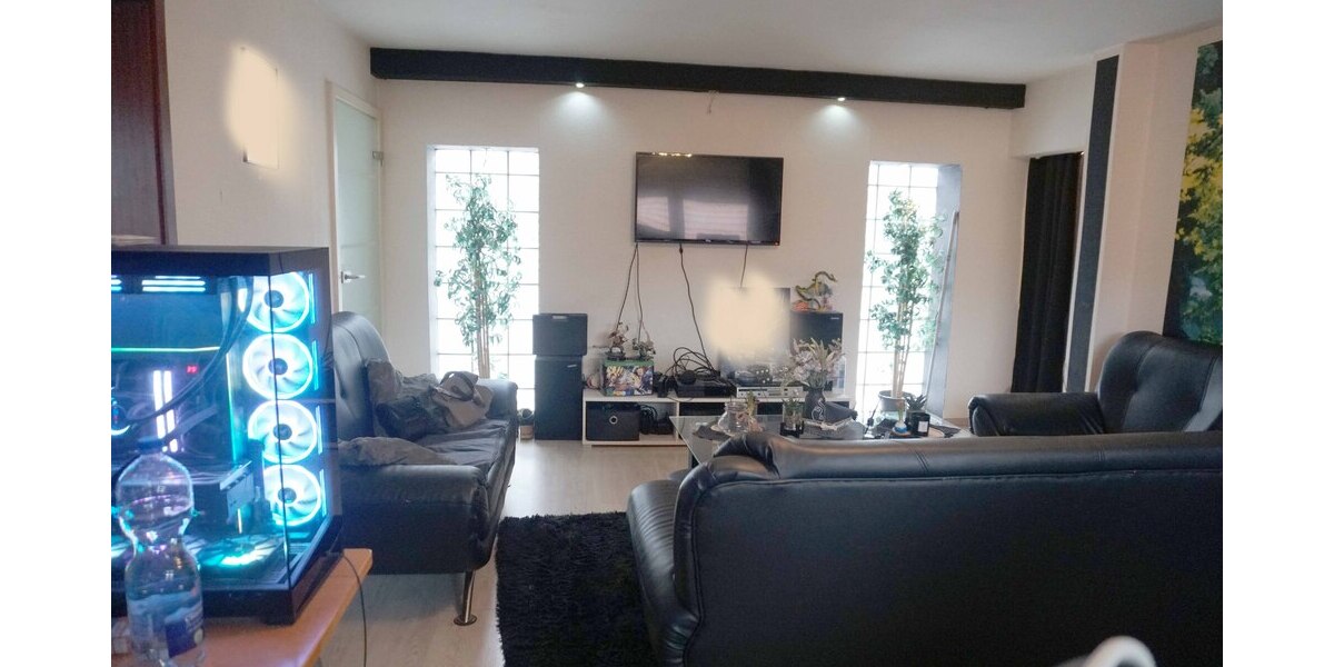 ~~ VERMIETETE ETAGENWOHNUNG IN ZWEITER BAUREIHE IN ZENTRALER LAGE ~~ 3 zimmer