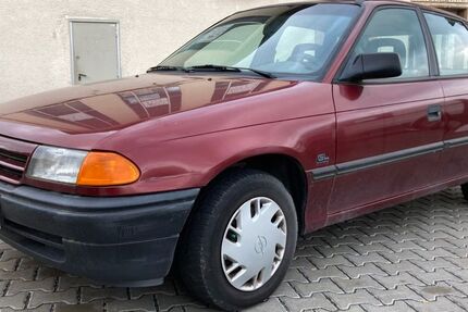 Opel Astra 83.500 km 800 &euro; Butzbach 35510