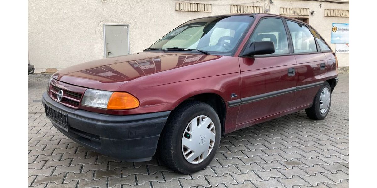 Opel Astra 83.500 km 800 &euro; Butzbach 35510