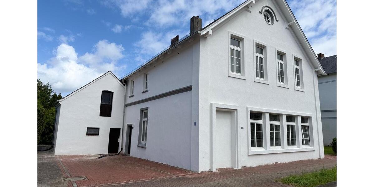 Einfamilienhaus Nordenham - 11 Zimmer, 189 m&sup2;, 199.000&euro; | Angebot:27096175