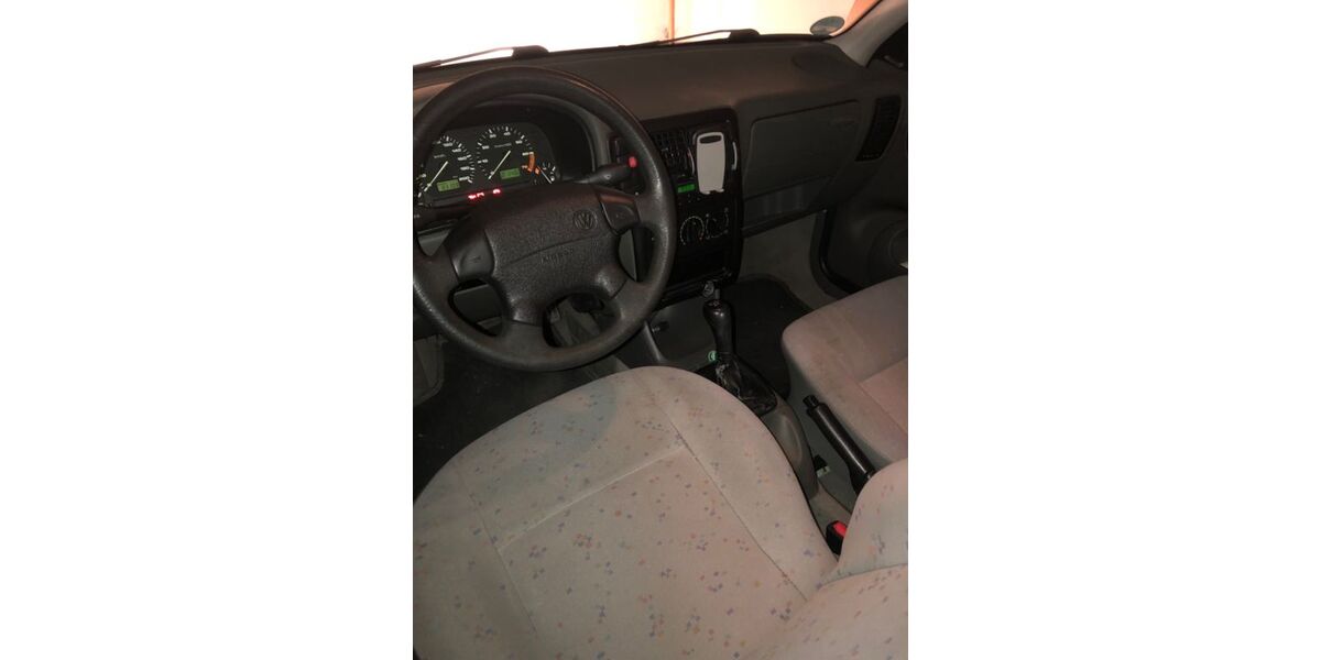 VW Polo 83.000 km 2.199 &euro; München 81739