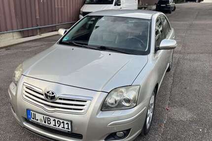 Toyota Avensis 175.000 km 5.900 € Ulm 89079