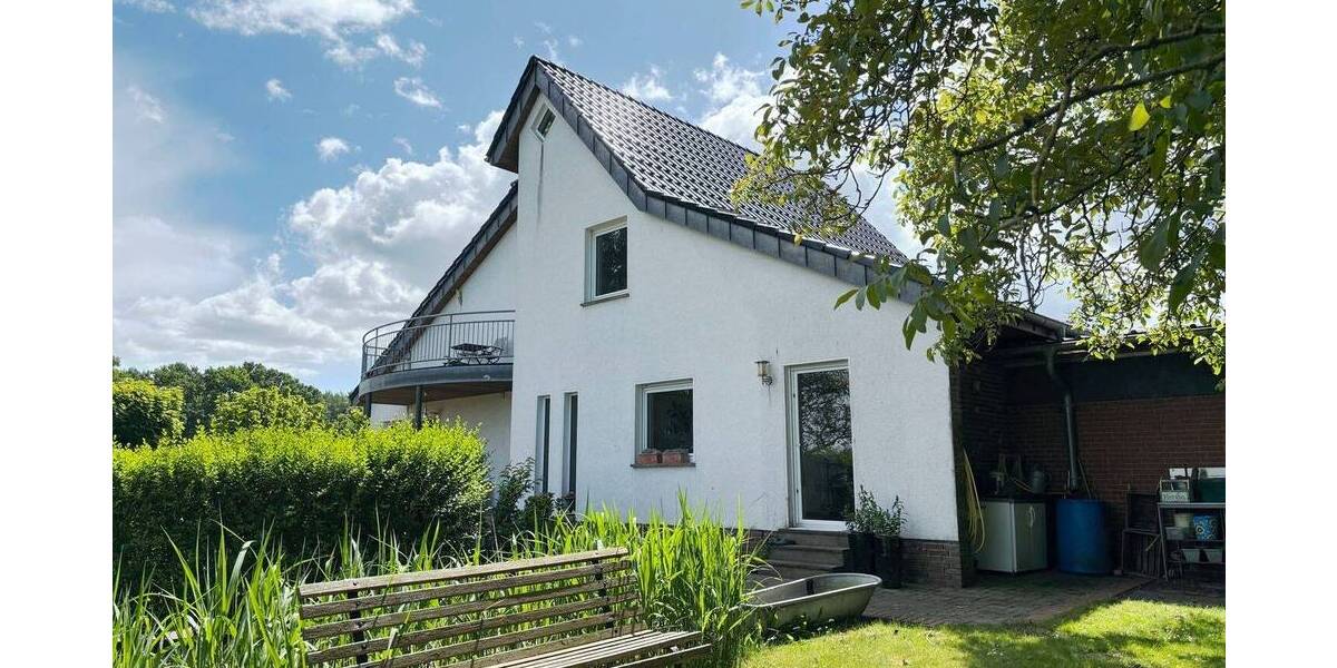 Wohnhaus mit toll angelegtem Garten im Außenbereich von Mettingen! 5 zimmer