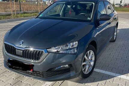 Skoda Scala 50.000 km 14.900 &euro; Berlin 10117